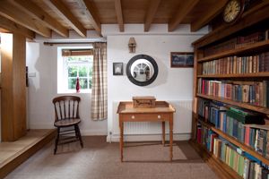 Snug Area- click for photo gallery